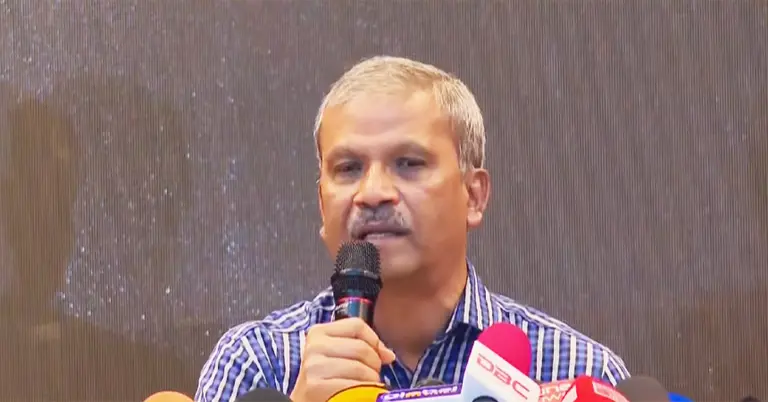 আইন উপদেষ্টা অধ্যাপক আসিফ নজরুল